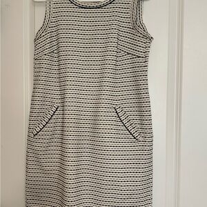 Loft Petite Small white and black dress. Has pockets!
